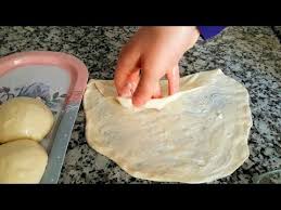 Oklavasiz Merdanesiz Yapilabilen En Kolay Bir Borek Youtube Oklava Yemek Tereyag