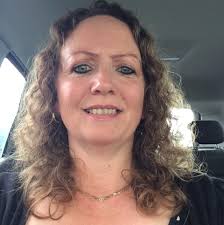 I recently met Lisa, who runs Mocha Boutique at Mile Oak Garden Centre. It  was great to hear about the fantastic success she's been enjoying in recent  months. She sells excellent-quality clothing