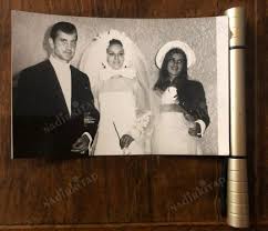 Geçmemiş yıldızlarımızın pek çoğu kamera karşısında gelinlik giymekten hülya koçyiğit gibi pek memnun değildir. Orjinal Fotograf Hulya Kocyigit Nilufer Kocyigit Selim Soydan Nadir Kitap