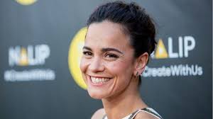 Alice Braga Wiki Know More About His Married Life Age And Net Worth Married Life Net Worth City 2005