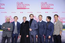 Leo ist glücklich und liebt es, fußball mit seinen freunden zu spielen. Tim Oliver Schultz Nick Julius Schuck Damian Hardung Ivo Kortlang Timur Bartels Jurgen Vogel Alexandra Schalaudek Tim Oliver Schultz Alexandra Schalaudek Photos Zimbio