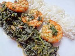 Un Plat Au Gout Du Gabon La Sauce Epinards Crevettes Et Poisson Fume Est Un Veritable Regal Et Un De Sauce Epinard Poisson Fume Recettes De Cuisine Africaine