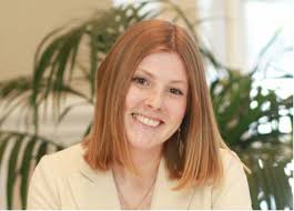 Congratulations Kendall McClure! She graduated from the MA in Communication  and Business Leadership and is already putting her talents to use! Kendall  joins LPL Financial as a talent specialist: project manager in