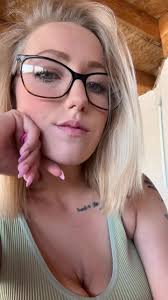 Paige Hess (@paigehess)