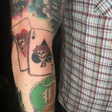 Moved my business from moreno valley to the city of corona i am proud to announce our grand opening coming in january 2020 i will continue to offer the best art work i can offer.hope to see you soon may. Sittin Plush With A Royal Flush Aces Back To Back A Tribute To The Grateful Dead S Ramble On Rose Done By Sam Wolf At Signature Tattoo In Ferndale Mi Tattoos