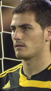 أهم بطولات إيكر كاسياس 🏆🧤, ✅ كأس العالم (1): 2010, ✅ دوري أبطال أوروبا  (3): 1999–2000، 2001–02، 2013–14, ✅ كأس العالم للأندية (5): 2002، 2014, ✅  الدوري الإسباني (5): 2000–01، 2002–03، 2006–07، ...