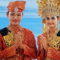 Antara objektif yang telah dibincangkan adalah Adat Perkawinan Suku Melayu Kepulauan Riau Suryapost