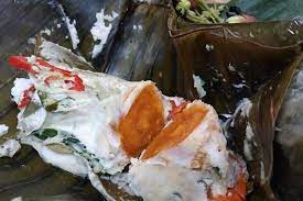The sauce is santan (coconut milk) and spices. Resep Botok Telur Asin