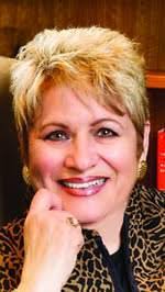 Carolyn Kitchen's Instagram, Twitter & Facebook