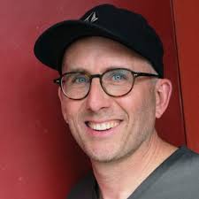 Yes, it's true Drinking with Joe & Maya is going to the UK. If you know of  any drinks producer in the UK (or any in Sweden who wants to be in