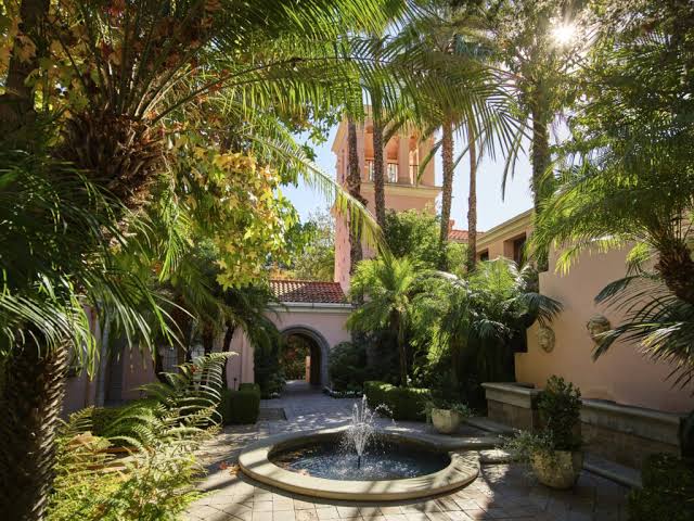 A Secluded Oasis of Luxury at the Legendary Hotel Bel-Air ...