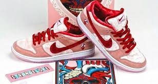 Dunk low nike sb dunks valentines romantic mood sneakers life fashion valentines diy. The Sb Dunk Low Is Prepping For A Valentine S Day Makeover Nice Kicks
