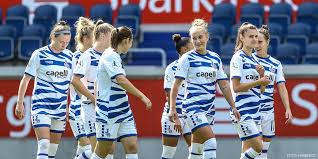 Zwei begriffe, die zusammen für tradition und erfolg stehen. Zebra Frauen Fahren Nach Freiburg Msv Duisburg