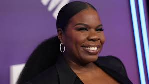 Drake Buys Tupac's Crown Ring for $1.01 Million At Auction