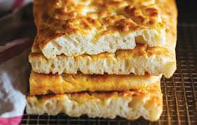 Cocktail Le Longueuil Sling Chatelaine In 2020 Focaccia Food Chatelaine