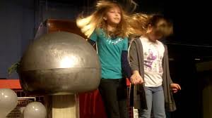 Depending on your interests, you can make static electricity in several different ways. Ontario Science Centre Static Electricity Demonstration Youtube