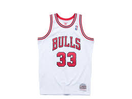 The two of us shared a love for basketball and we had countless conversations. Mitchell Ness Chicago Bulls Scottie Pippen Swingman 2 0 1997 98 Jersey Topperzstore De