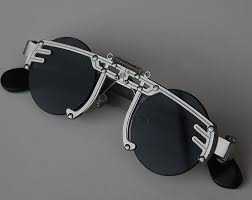 Browse Unique Items From Alexanderhitek On Etsy A Global Marketplace Of Handmade Vintage And Creative Goods Sung Gozluk Gunes Gozlukleri Erkek Aksesuarlari