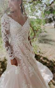 We did not find results for: Brautkleid Mit Romantischer Spitze Und Langen Armeln Stella York Brautkleider