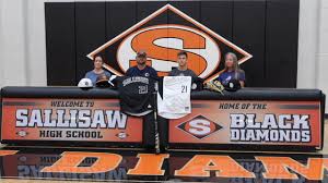 Gans' Jameson Henry and Keith Renfrow each scored 18 points with Henry  adding six boards, five assists and four steals and Renfrow adding five  boards and...