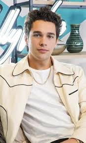 He began his career by posting youtube in 2010. 390 Austin Mahone Ideas In 2021 Austin Mahone Austin Austin Mohone
