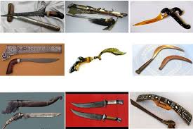 Senjata tradisional indonesia dari sumatera utara pertama kali yakni piso gaja dombak. Yuk Kenali Senjata Tradisional Khas Indonesia