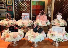Kalau anda malas nak susahkan diri dan lebh gemarkan perkara simple anda boleh letakkan ia. 7 Jenis Dulang Hantaran Paling Popular Untuk Hantaran Menarik