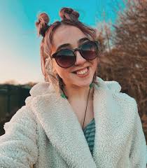 FAKE PAGE ‼️‼️ this is not me!!