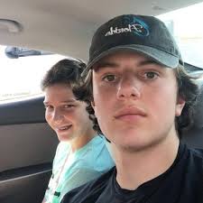 Andrew Marks (@andrew22marks)