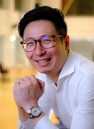 Edwin Koh's Instagram, Twitter & Facebook