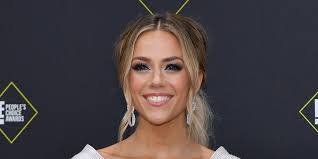 Jenna Perdue's Instagram, Twitter & Facebook