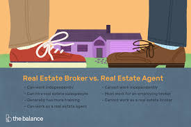 A real estate agent refers to an individual that represents real estate sellers or buyers. Real Estate Agent Vs Broker What S The Difference