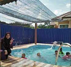 Ada 2 katil queen, dapur, ruangtamu, tab mandi dan kolam renang. Patutlah Penginapan Homestay Best Antaranya Murah Dan Ada Kolam Renang Untuk Anak Anak Main Air Pa Ma