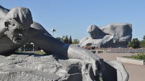 Světové války uctil dne 8. Belorusko Skryva Nemalo Lakadel At Jde O Historii Prales Ci Stalinskou Architekturu Ego