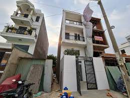 Tôi đang trên đường đến địa phận huyện mường lay, tỉnh điện biên, tôi chở 4 ngàn hộp sữa cho các cháu mầm non huyện nậm pồ. Ben Trong CÄƒn Nha Cá»§a Ong Ä'oan Ngá»c Háº£i Danh Cho NgÆ°á»i Ngheo Bao NgÆ°á»i Lao Ä'á»™ng