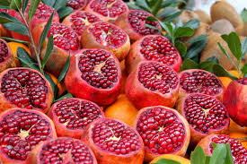 Buah delima atau pomegranate yang aslinya berasal dari daerah timur tengah ini, memiliki pohon yang bisa tumbuh hingga 5 sampai 8 meter. Kandungan Dan Manfaat Buah Delima Bagi Ibu Hamil