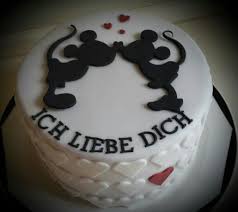 Zum Valentinstag Fur Den Besten Mann Der Welt Motivtorten Dastortenfraulein Valentinstag Torte Disney Hochzeitstorten Kuchen Mit Fondant