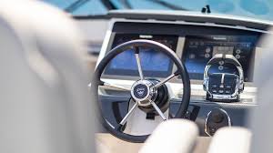 The wajer 55 offers accommodation for up to six guests. Fahrten Motoryacht 55 Wajer Open Jetantrieb Ips