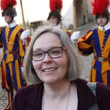 Robin Colwell's Instagram, Twitter & Facebook