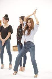 Seulgi at weekly idol red velvet seulgi, kpop, weekly idol, fashion, dress. Irene ì•„ì´ë¦° News On Twitter Photo 180822 Redvelvet Irene Mbc Weekly Idol Still Cuts 3 Https T Co 4vklgxglle