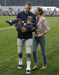 Tom brady / children / age Football S First Family Gisele Bundchen And Tom Brady Put On A Touching Display As They Lavish Son Benjamin With Attention At Patriots Nfl Training Camp Gisele Bundchen Style Tom Brady And