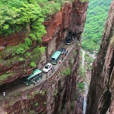 Esta Es La Lista De Las Carreteras Mas Peligrosas De Todo El Mundo Parece Mentira Que Alguien Tenga El Coraje De Atravesar Alguna De Ell Geziler Resimler Doga