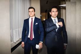 Tom van grieken est né à anvers d'un père gendarme et d'une mère buraliste1. Politics The Brain