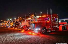 Pin By Tony Carroll On Chicken Lights And Chrome Trucks Big Rig Trucks Big Trucks