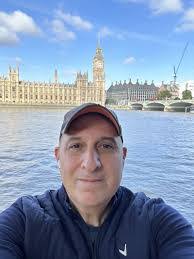 Armen Najarian's Instagram, Twitter & Facebook