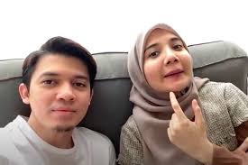 Zaskia sungkar melahirkan anak pertamanya dengan proses sesar di rsia bunda menteng, pada selasa (30/3/2021). Irwansyah Benarkan Anak Pertamanya Dengan Zaskia Sungkar Sudah Lahir
