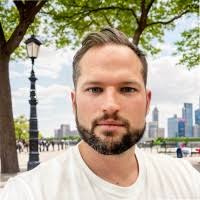 500+ perfiles de «Jamrozik»