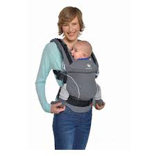 Du kannst die manduca ohne sitzverkleinerer verwenden, sobald die oberschenkel deines kindes lang genug geworden sind: Manduca First Pure Cotton Babytrage 3 Tragepositionen Online Kaufen Baby Walz