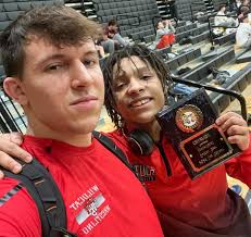WESTERVILLE SOUTH VARSITY WRESTLERS COMPETE AT 36TH ANNUAL UPPER ARLINGTON  LEE SPITZER INVITATIONAL 🐻 Awesome job to the 10 Westerville South varsity  wrestlers who battled their tails off yesterday at the first