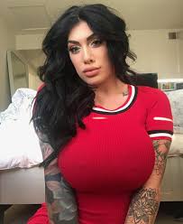 Pin By Onkar On Ana Lorde Tattoed Women Girl With Curves Amazing Women